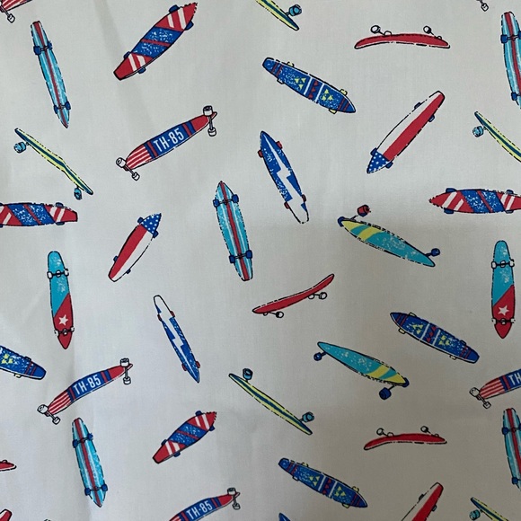 Tommy Hilfiger Boys new Shirts - Picture 2 of 4